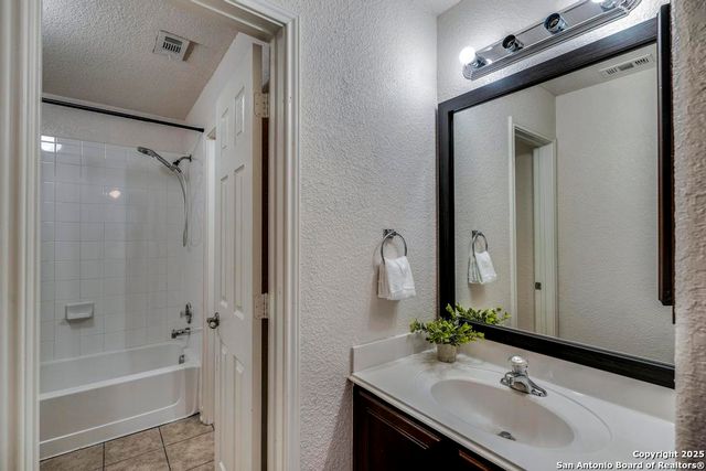 1934 Oak Flat Rd, San Antonio, TX 78251