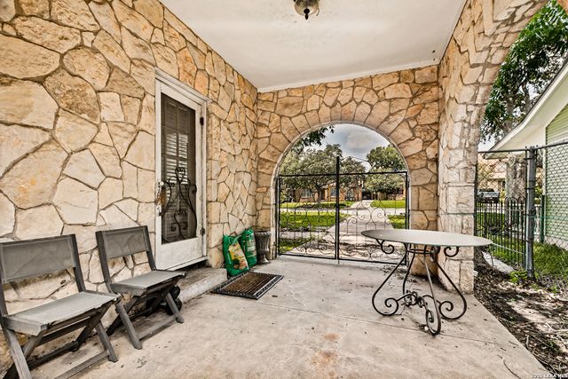 514 Donaldson, San Antonio, TX 78201