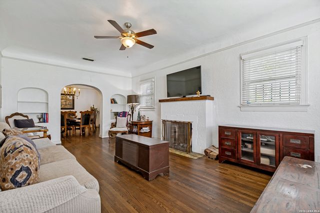 514 Donaldson, San Antonio, TX 78201