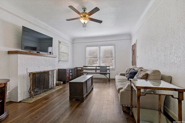 514 Donaldson, San Antonio, TX 78201