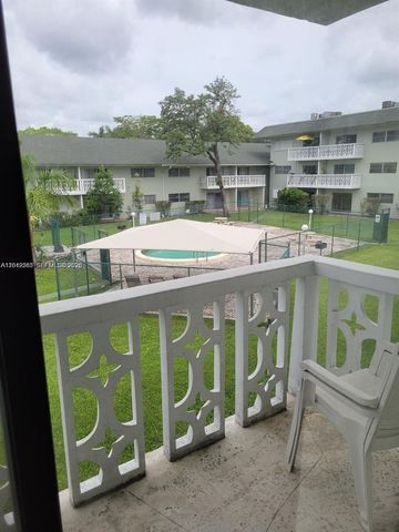 4200 NW 3rd Court 224, Plantation, FL 33317