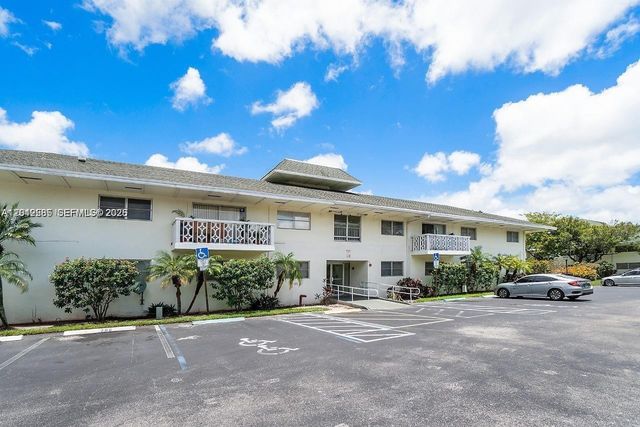 4200 NW 3rd Court 224, Plantation, FL 33317