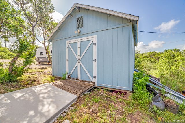 3355 County Road 265, Mico, TX 78056