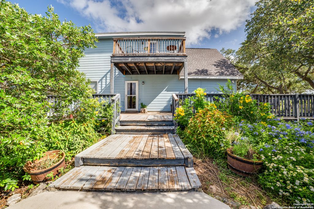 3355 County Road 265, Mico, TX 78056