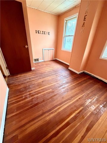 1847 Weston Avenue, Niagara Falls, NY 14305
