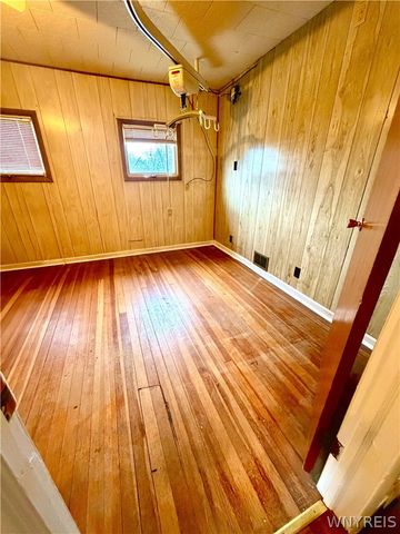 1847 Weston Avenue, Niagara Falls, NY 14305