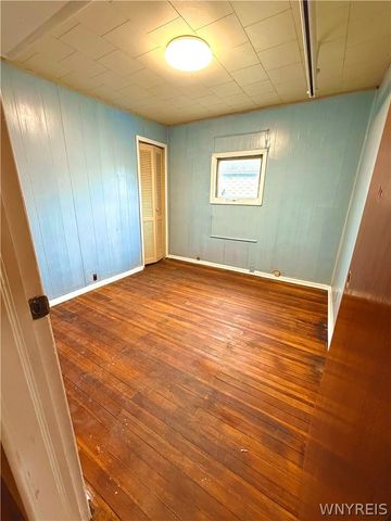 1847 Weston Avenue, Niagara Falls, NY 14305
