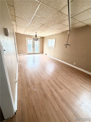 1847 Weston Avenue, Niagara Falls, NY 14305