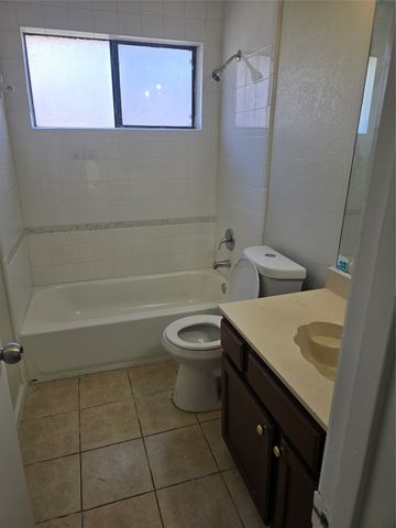 7313 Seascape Drive, Rowlett, TX 75088
