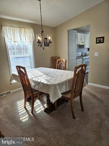 48 FORT LEE DR, Manahawkin, NJ 08050