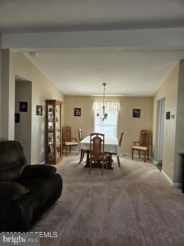 48 FORT LEE DR, Manahawkin, NJ 08050