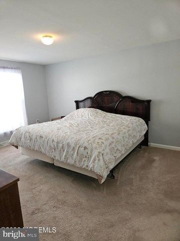 48 FORT LEE DR, Manahawkin, NJ 08050