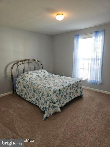 48 FORT LEE DR, Manahawkin, NJ 08050