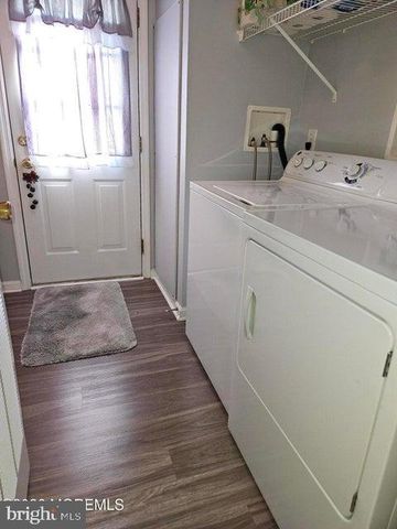48 FORT LEE DR, Manahawkin, NJ 08050