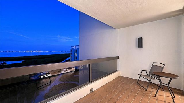 1932 HARBOURSIDE DRIVE 254, Longboat Key, FL 34228