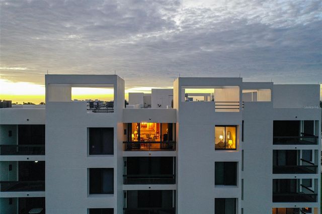 1932 HARBOURSIDE DRIVE 254, Longboat Key, FL 34228