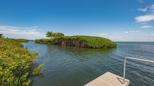 1932 HARBOURSIDE DRIVE 254, Longboat Key, FL 34228