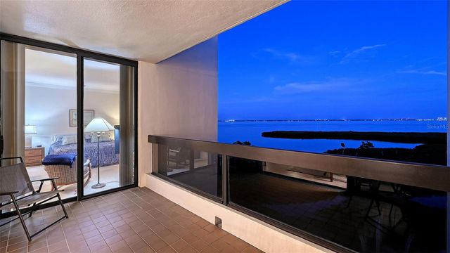 1932 HARBOURSIDE DRIVE 254, Longboat Key, FL 34228