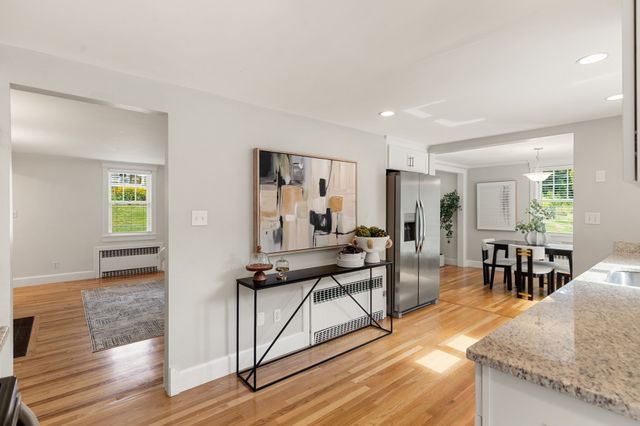 11 Stratham Rd, Lexington, MA 02421