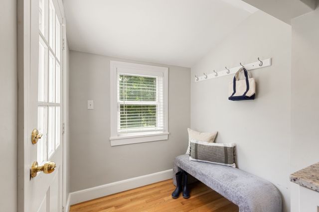 11 Stratham Rd, Lexington, MA 02421