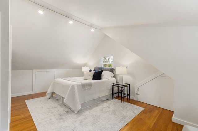 11 Stratham Rd, Lexington, MA 02421