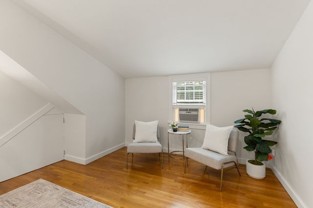 11 Stratham Rd, Lexington, MA 02421