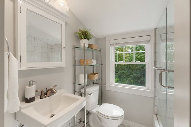 11 Stratham Rd, Lexington, MA 02421