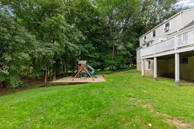 11 Stratham Rd, Lexington, MA 02421