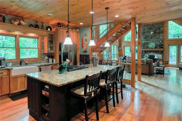 73 Brentwood Court, Sautee Nacoochee, GA 30571