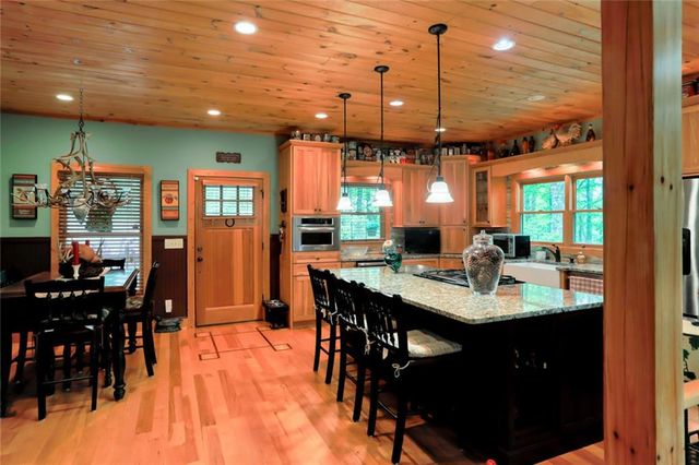 73 Brentwood Court, Sautee Nacoochee, GA 30571