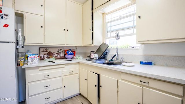 605 Lincoln Avenue, Bakersfield, CA 93308