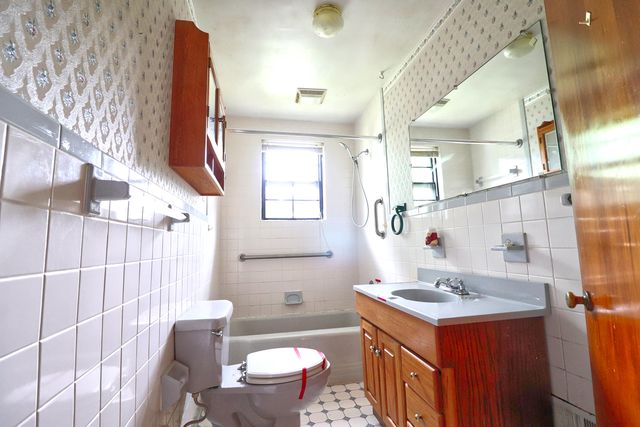 6632 Wood Haven RD, Roanoke, VA 24019