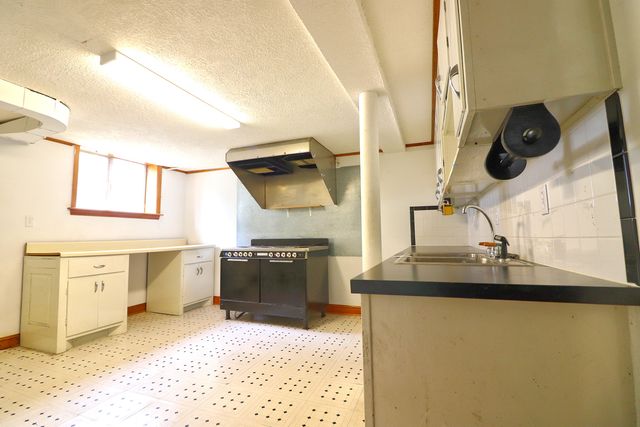 6632 Wood Haven RD, Roanoke, VA 24019