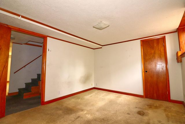 6632 Wood Haven RD, Roanoke, VA 24019