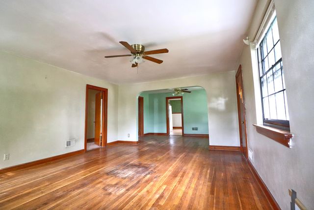 6632 Wood Haven RD, Roanoke, VA 24019