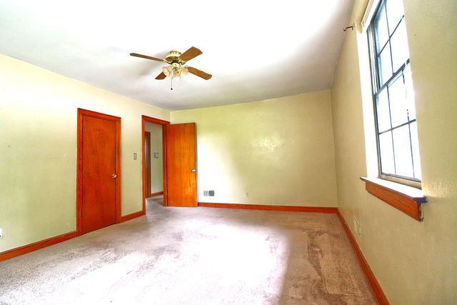 6632 Wood Haven RD, Roanoke, VA 24019