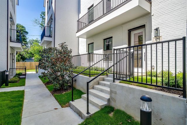 125 Vista Lane, Arlington, TX 76013