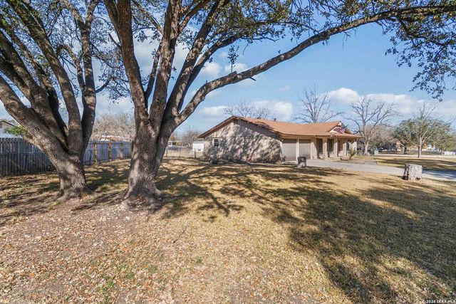 204 Norris Dr W, Converse, TX 78109