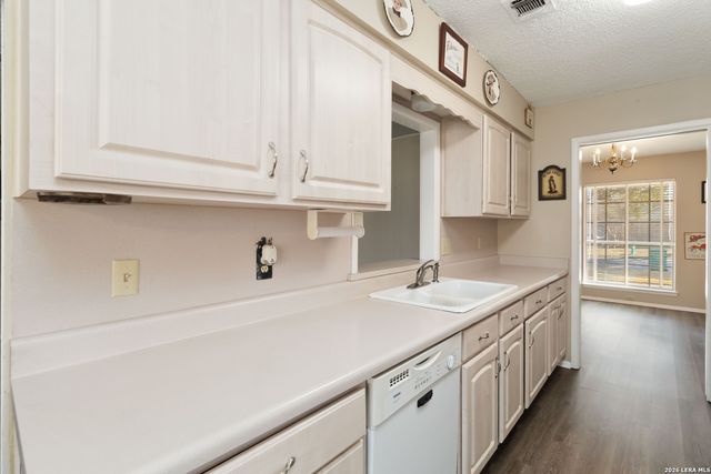 204 Norris Dr W, Converse, TX 78109