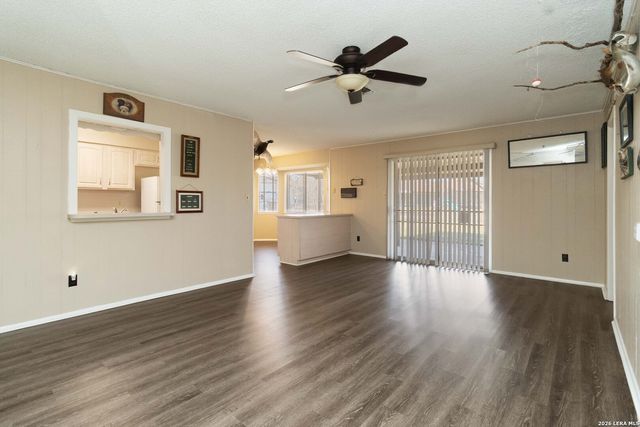 204 Norris Dr W, Converse, TX 78109