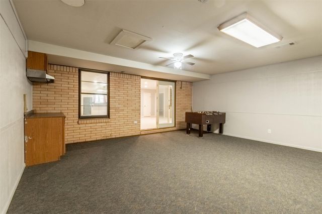 409 W Buffalo Street, Caldwell, TX 77836