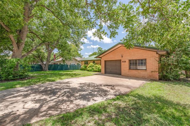 409 W Buffalo Street, Caldwell, TX 77836