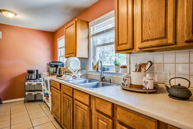 870 S Watson Lane, Wichita, KS 67207