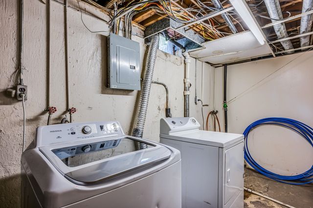 870 S Watson Lane, Wichita, KS 67207