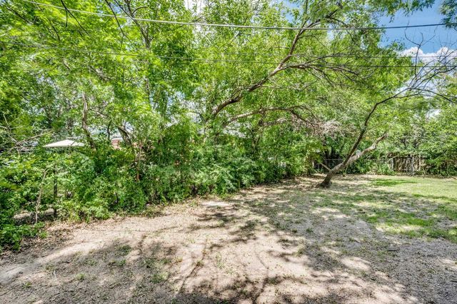 870 S Watson Lane, Wichita, KS 67207