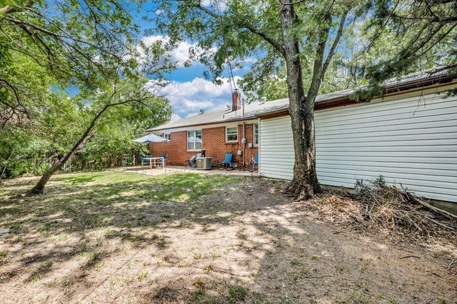 870 S Watson Lane, Wichita, KS 67207