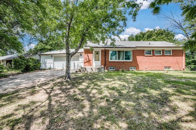 870 S Watson Lane, Wichita, KS 67207