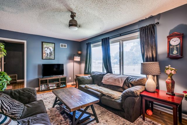 870 S Watson Lane, Wichita, KS 67207