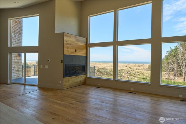 27208 J Lane, Ocean Park, WA 98640