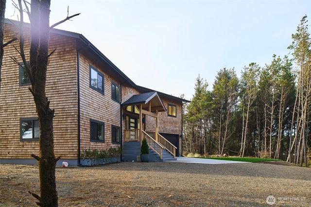 27208 J Lane, Ocean Park, WA 98640